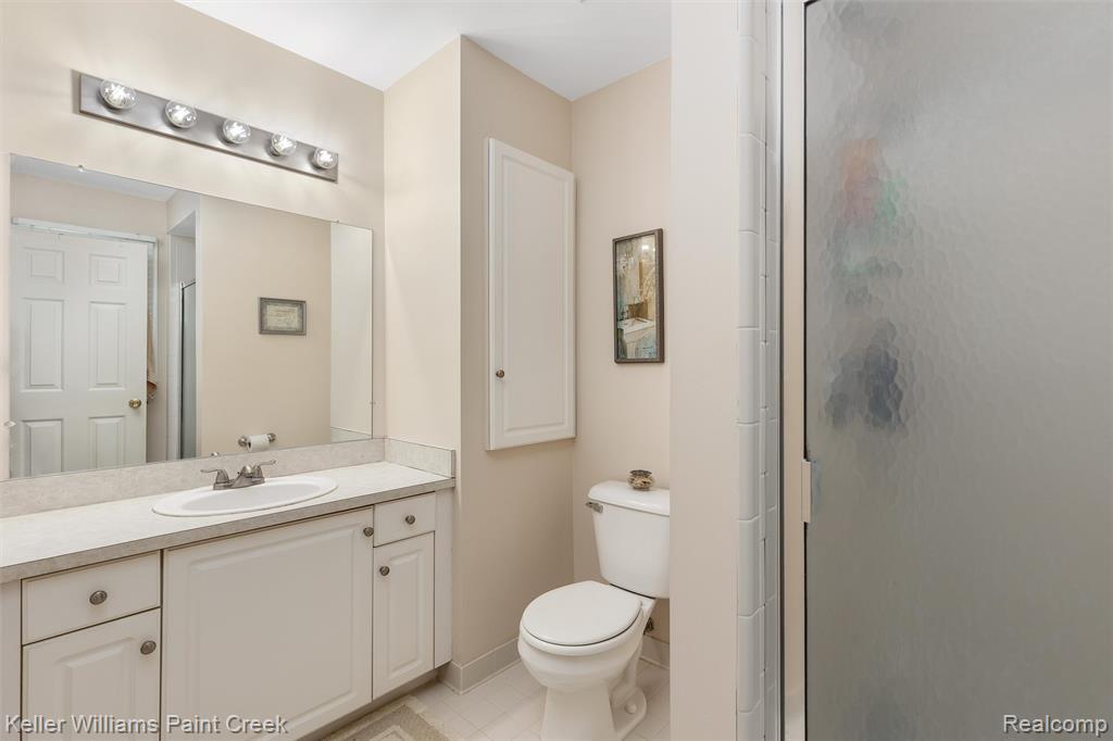 49240 Shenandoah Drive, Macomb, MI 48044 — Photo 14