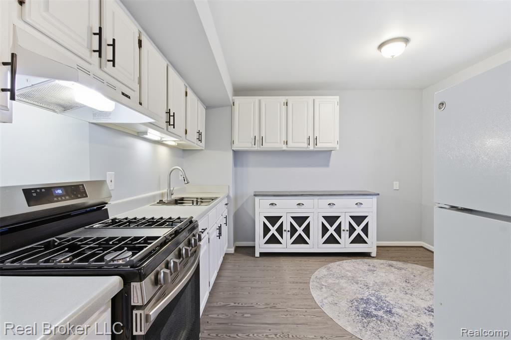 759 Hilldale Circle, Milford, MI 48381 — Photo 4