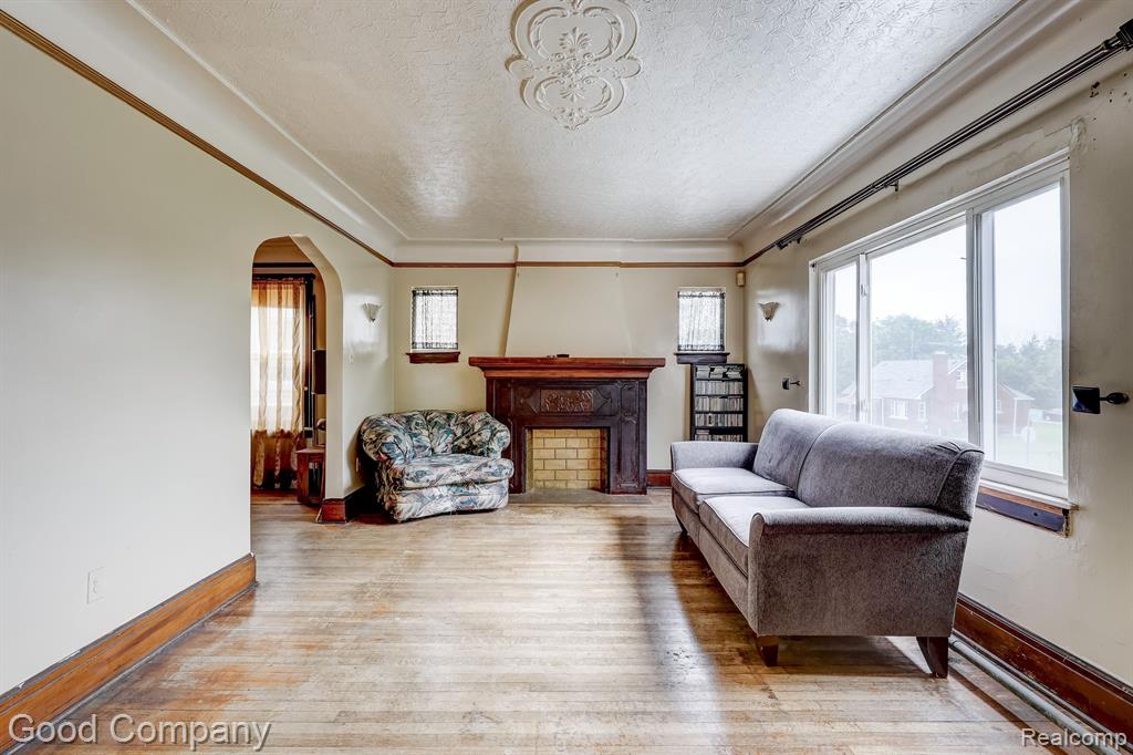 8339 CARRIE Street, Detroit, MI 48211 — Photo 3