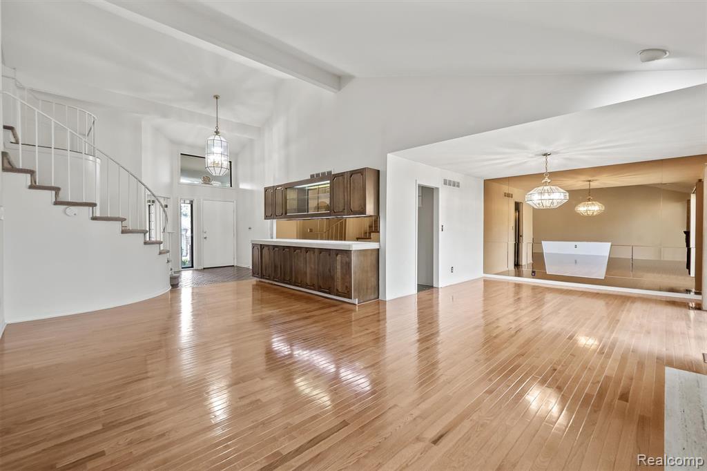 7208 Creeks Bend Drive, West Bloomfield, MI — Photo 10
