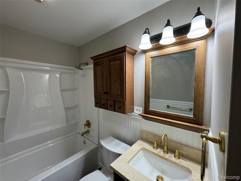 7012 Tappon Drive, Clarkston, MI — Photo 12