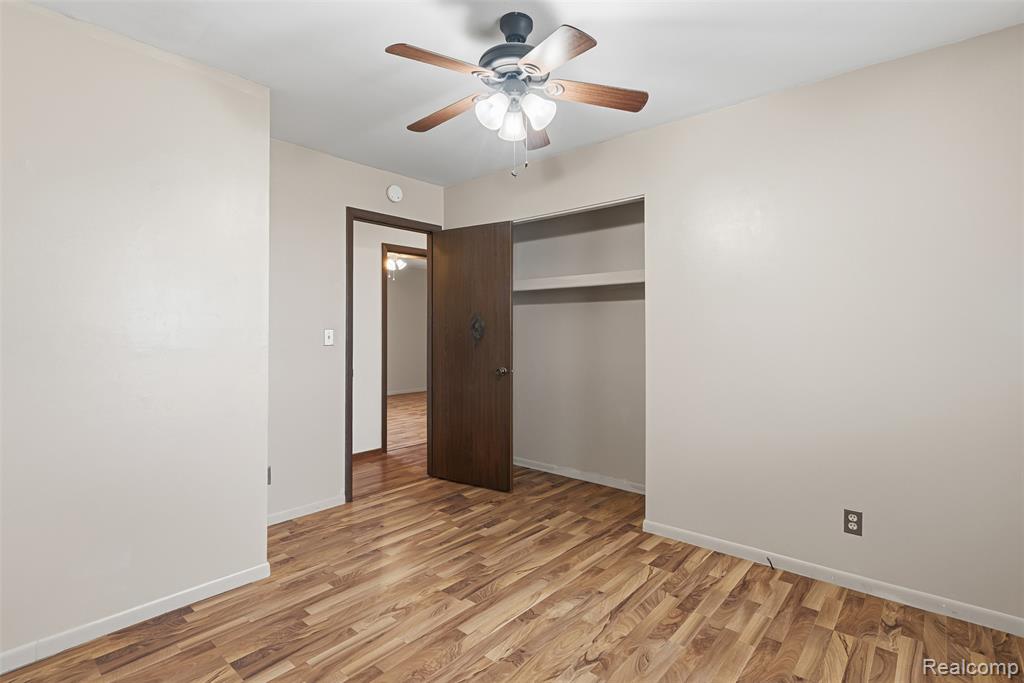 5037 W Court Street, Flint, MI 48532 — Photo 13