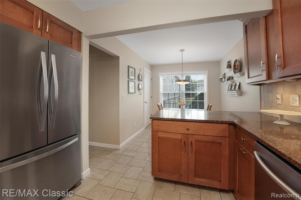 20903 W Glen Haven Circle, Novi, MI 48167 — Photo 15