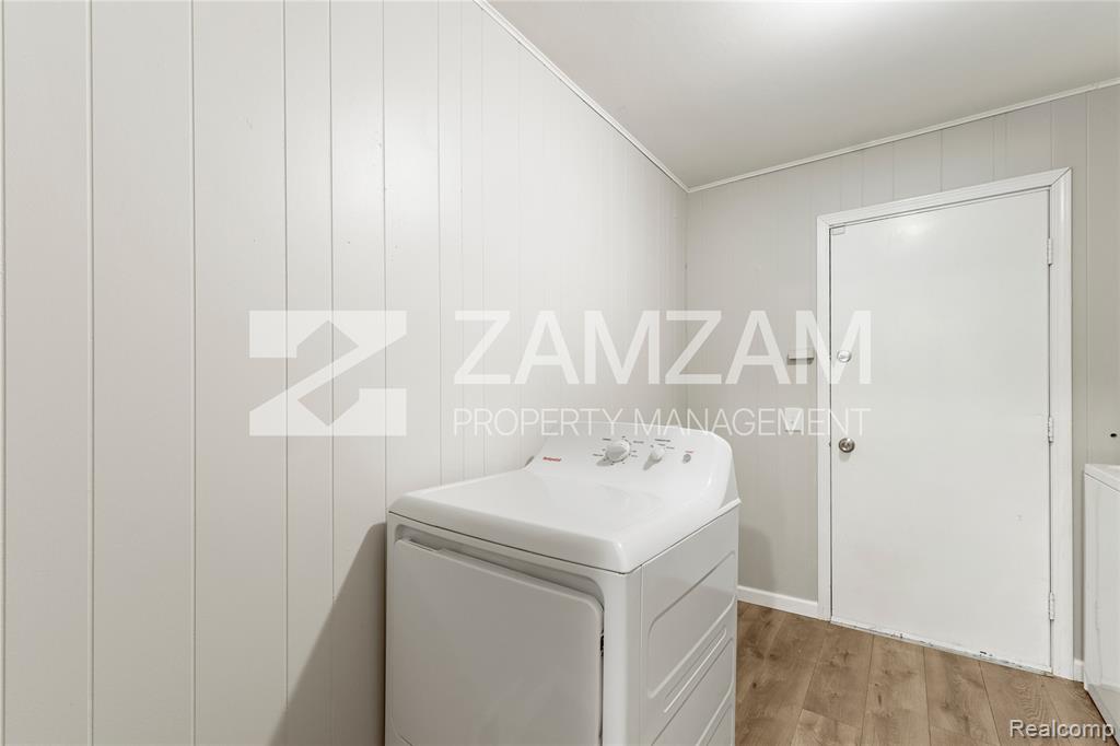 8233 Stephens, Center Line, MI 48015 — Photo 7
