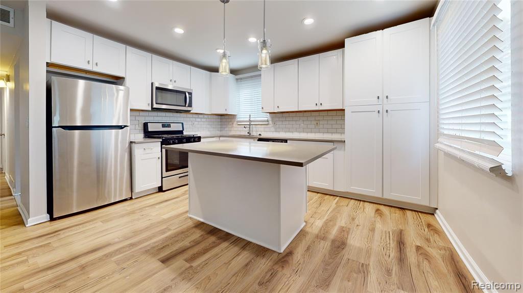 87 W Barrett Avenue, Madison Heights, MI 48071 — Photo 3