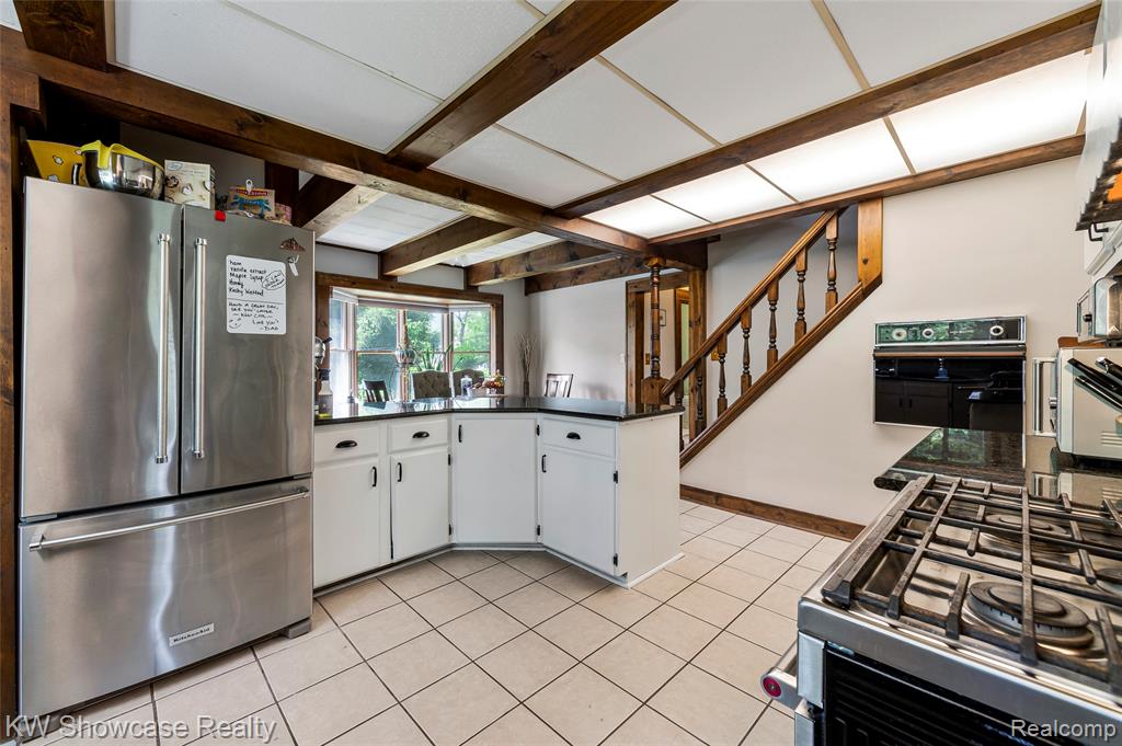 3980 Spencer Terrace, West Bloomfield, MI 48323 — Photo 17