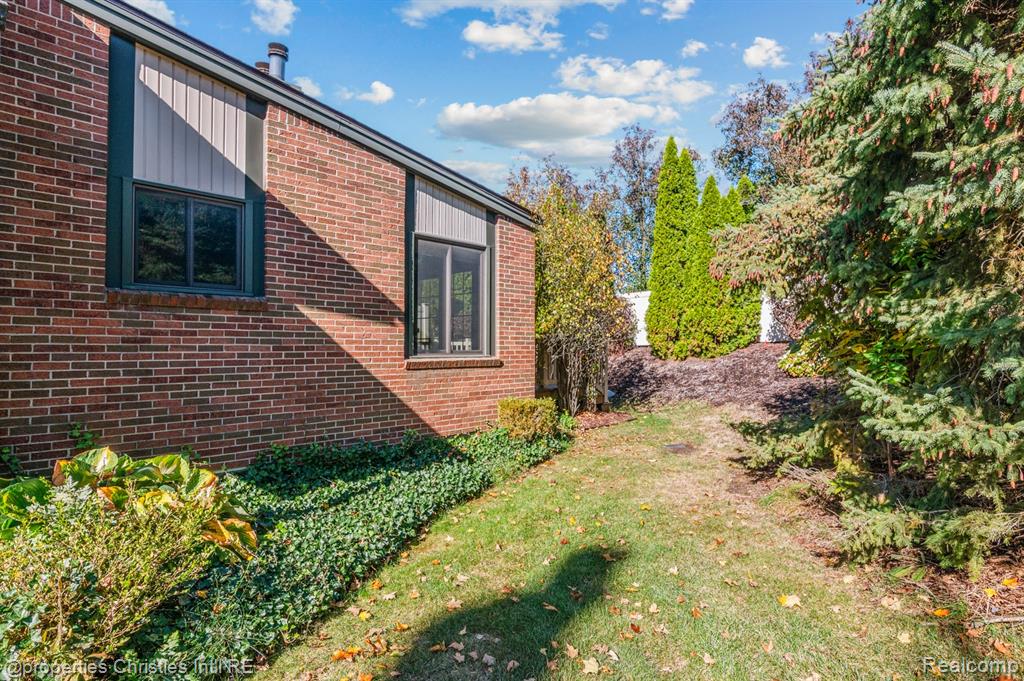 958 New Haven Court, Northville, MI 48167 — Photo 27
