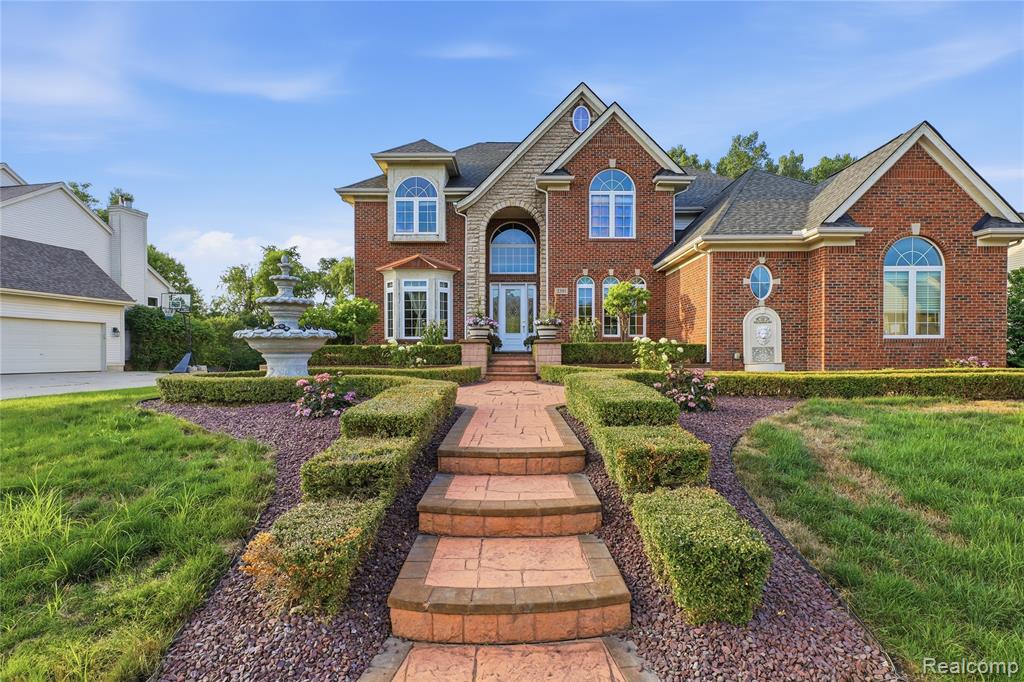 2291 Lake Ridge Drive, Grand Blanc, MI 48439