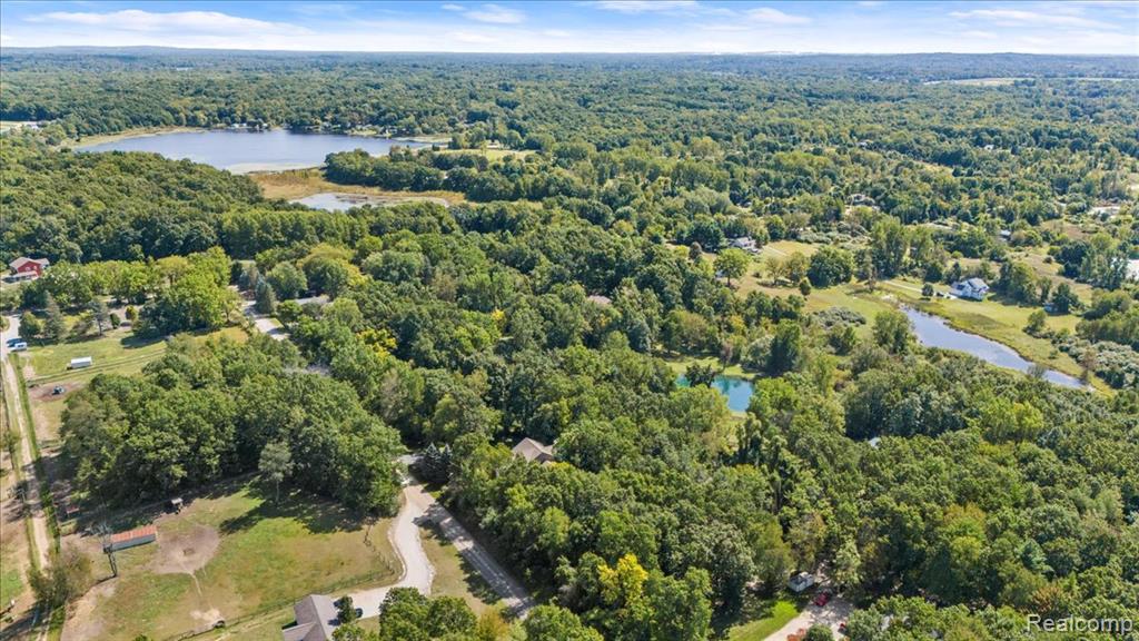 860 Galahad Drive, Ortonville, MI 48462 — Photo 55