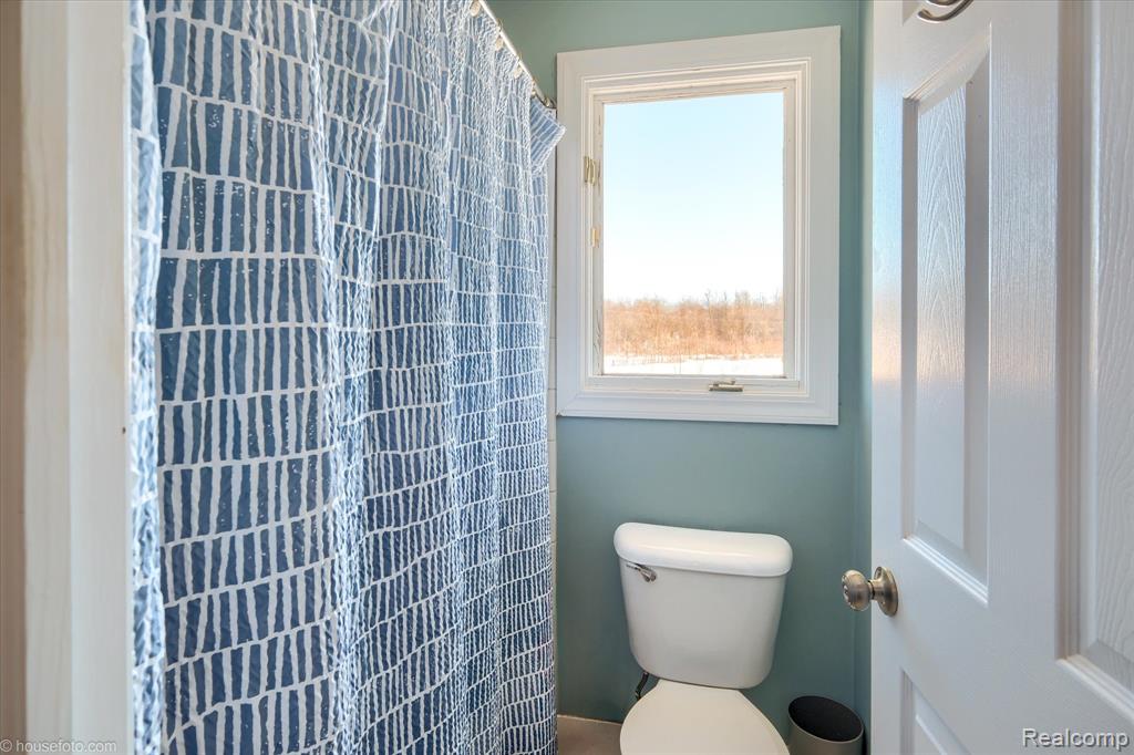 2051 E Oakwood Road, Oxford, MI 48370 — Photo 43