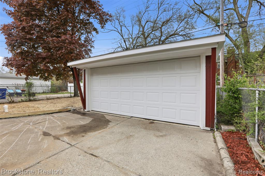 19450 Washburn Street, Detroit, MI 48221 — Photo 16