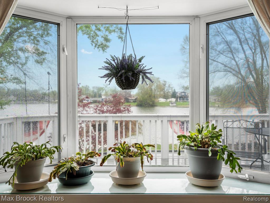 9431 MANDON Road, White Lake, MI — Photo 29