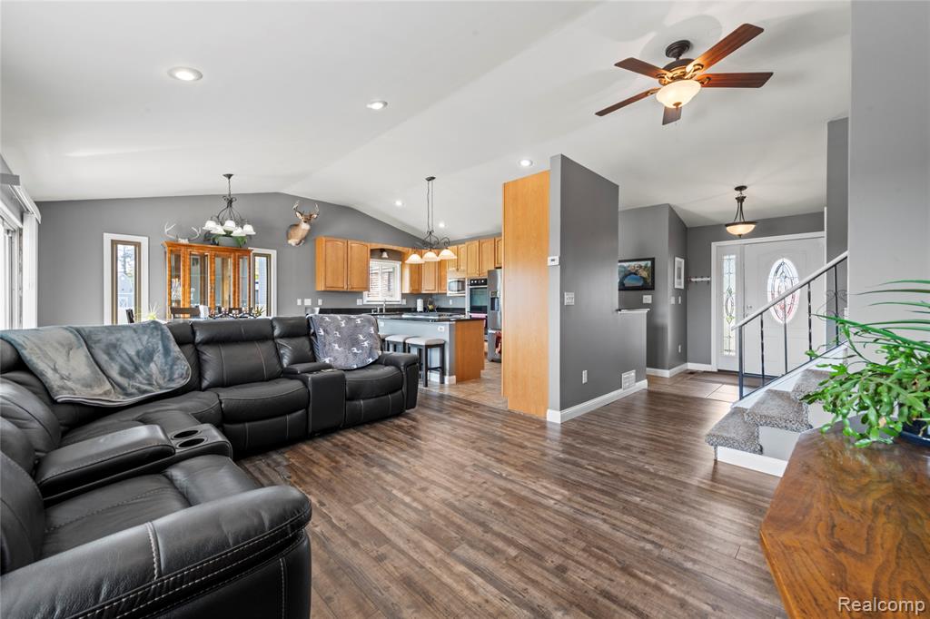 17621 Brentwood Drive, Riverview, MI 48193 — Photo 14