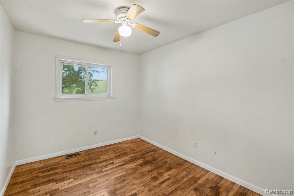821 Isham Street, Owosso, MI 48867 — Photo 12