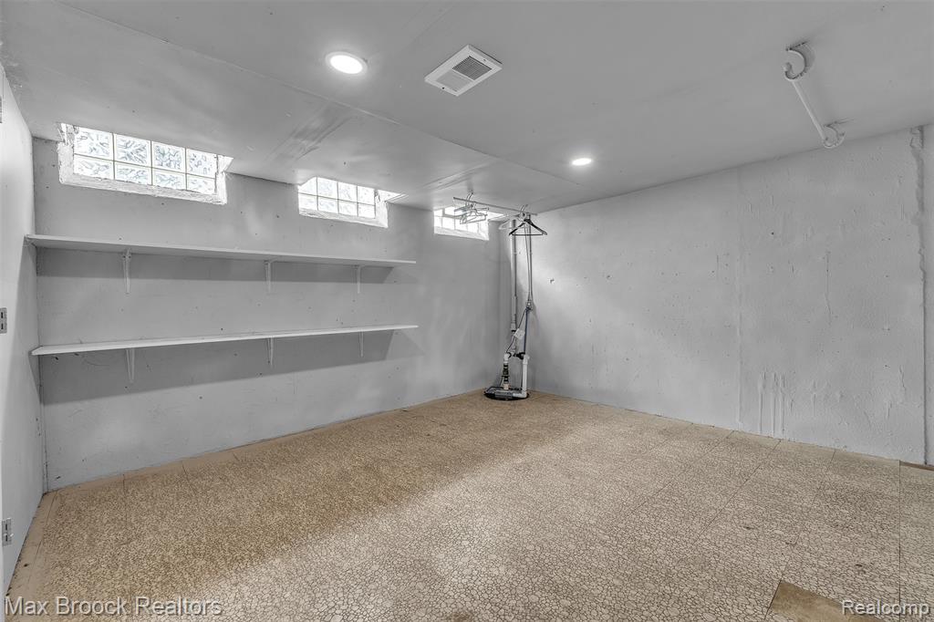 41893 Mary Kay Drive, Clinton Twp, MI 48038 — Photo 51