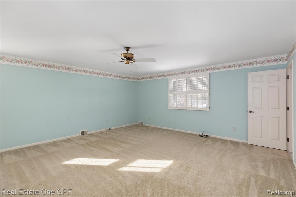 277 Kenwood Court, Grosse Pointe Farms, MI 48236 — Photo 29