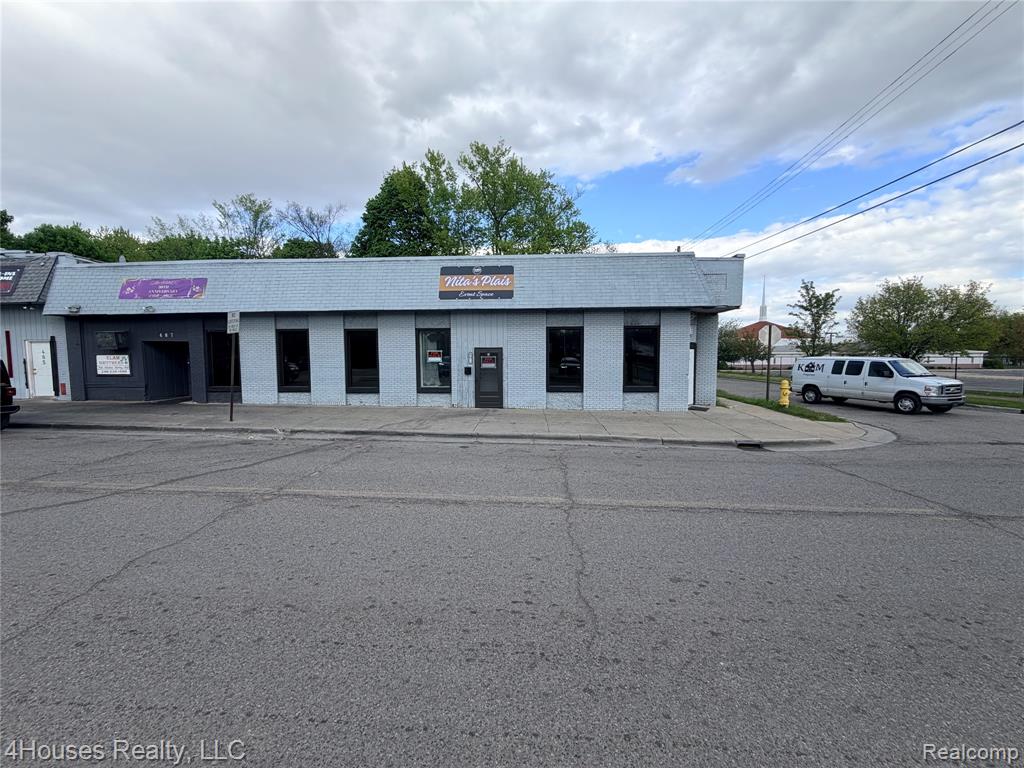 491 S Sanford Street, Pontiac, MI 48341 — front exterior