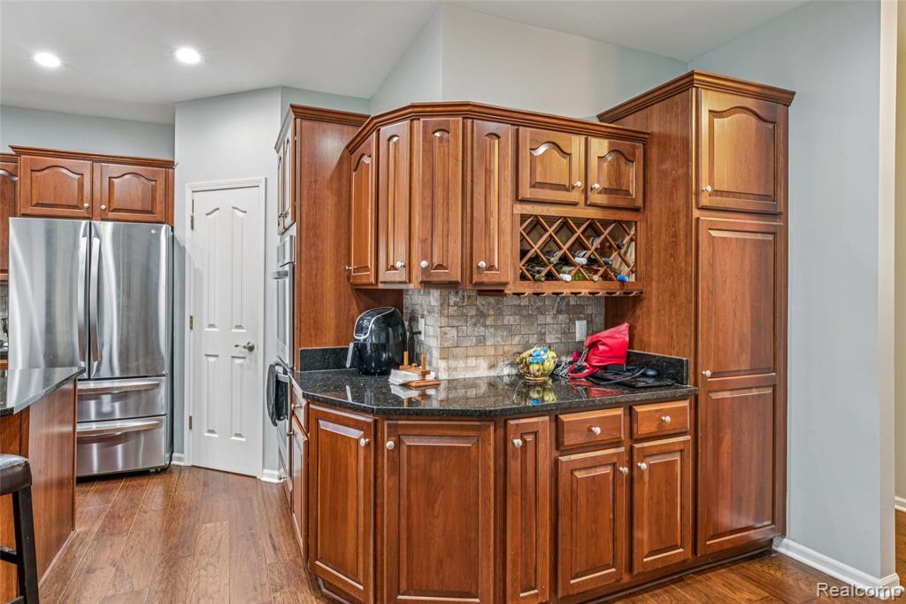 5812 Pine Breeze Drive, Clarkston, MI — Photo 14