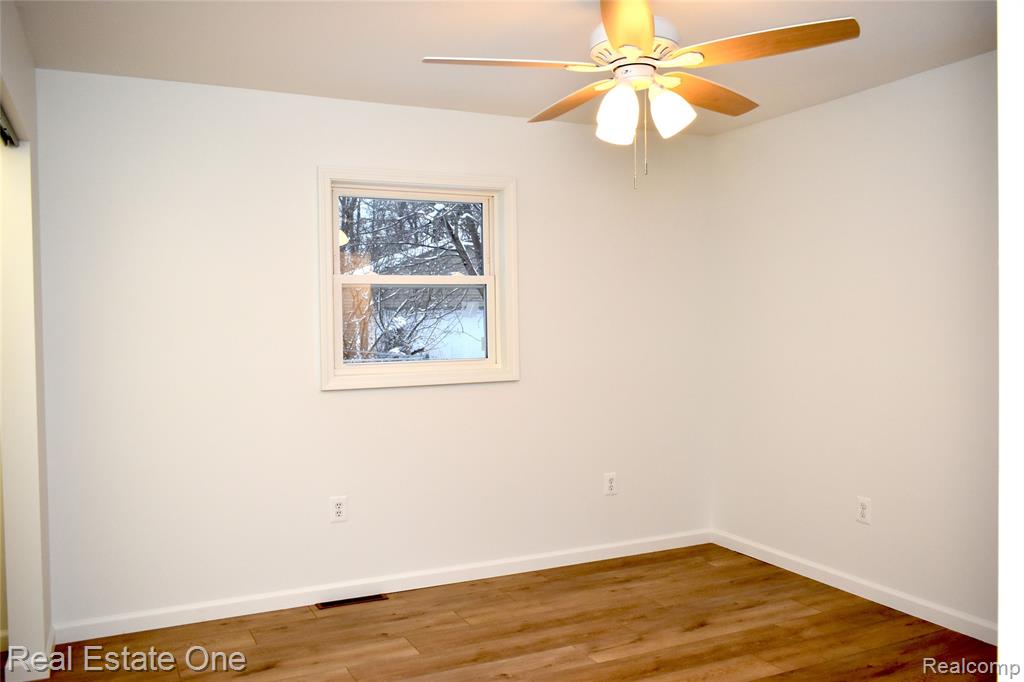 825 Ferley Street, Lansing, MI 48911 — Photo 18