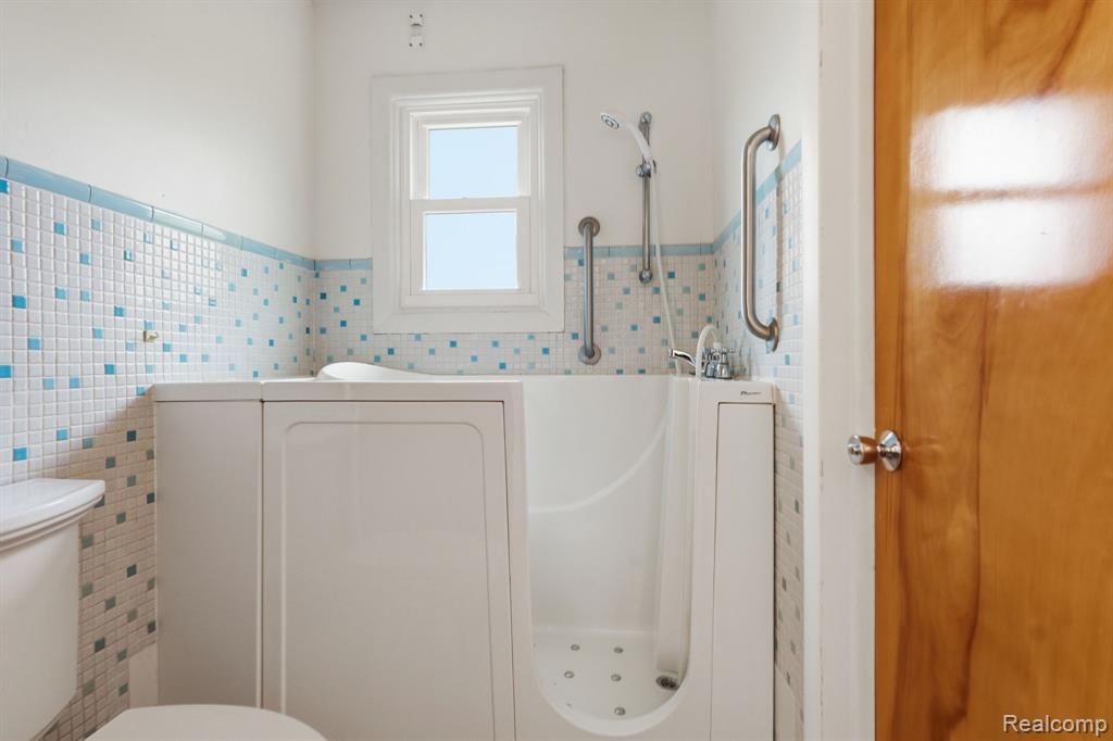 396 Plum Creek Road, Lapeer, MI 48446 — Photo 16