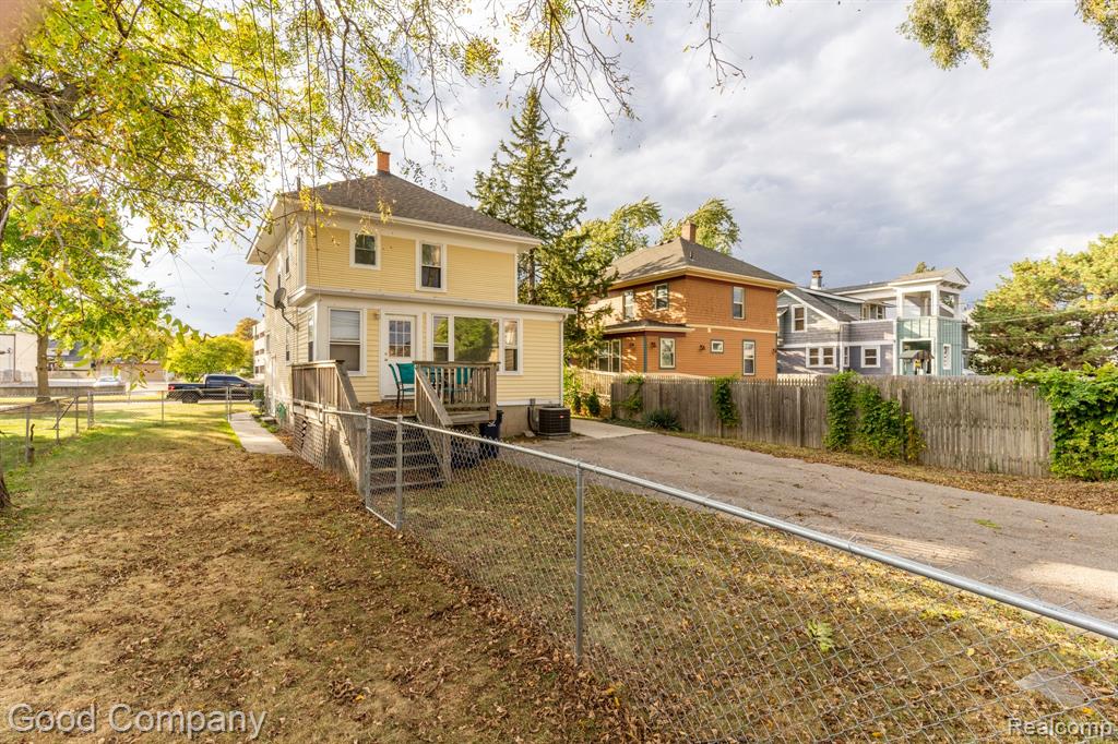 909 S Center Street, Royal Oak, MI 48067 — Photo 4