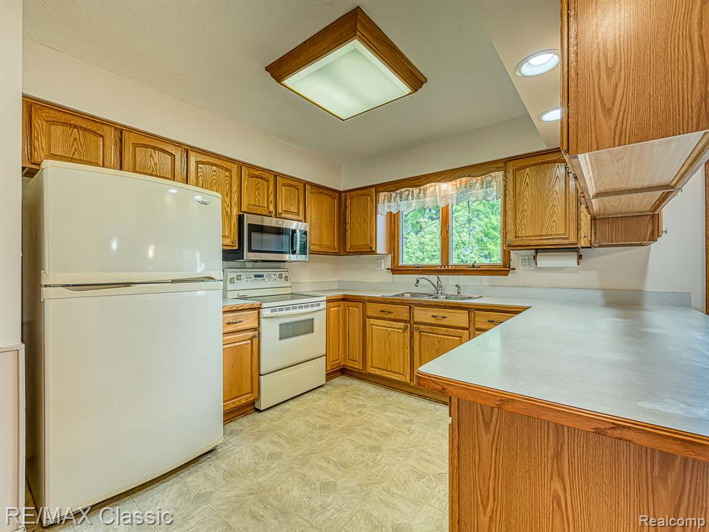 11789 Julia Drive, Whitmore Lake, MI 48189 — Photo 6