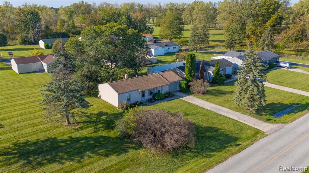 578 Newport Road, Carleton, MI 48117 — Photo 2