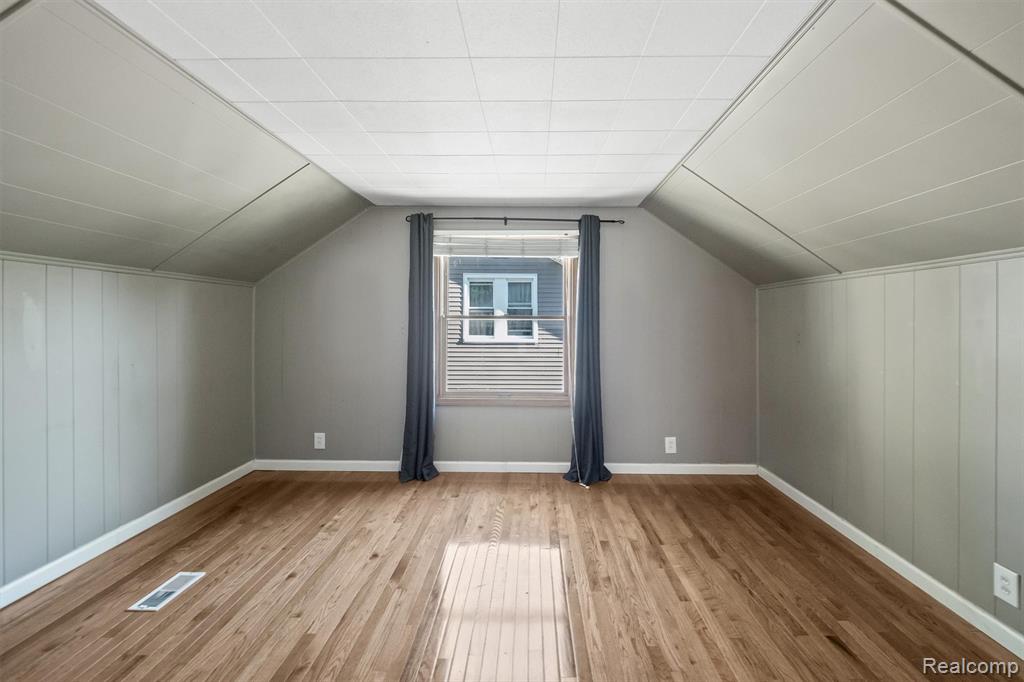 917 N Edison Avenue, Royal Oak, MI 48067 — Photo 30