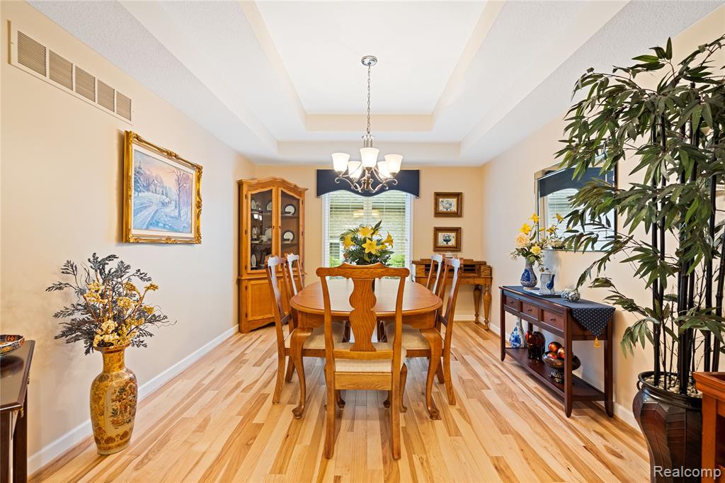 945 Saint James Park Avenue, Monroe, MI 48161 — Photo 13