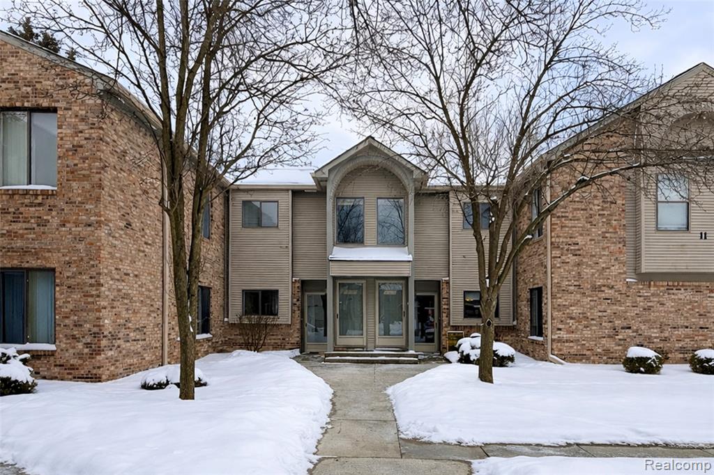 42739 Lilley Pointe Drive, Canton, MI, 48187