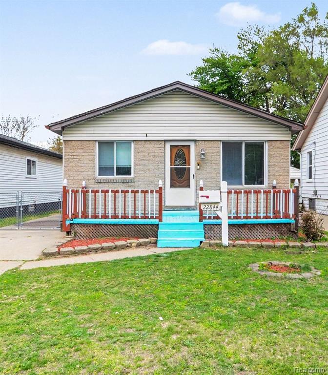 22844 Hillock Avenue, Warren, MI 48089