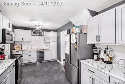 371 Hillcliff Drive, Waterford, MI 48328 — Photo 10