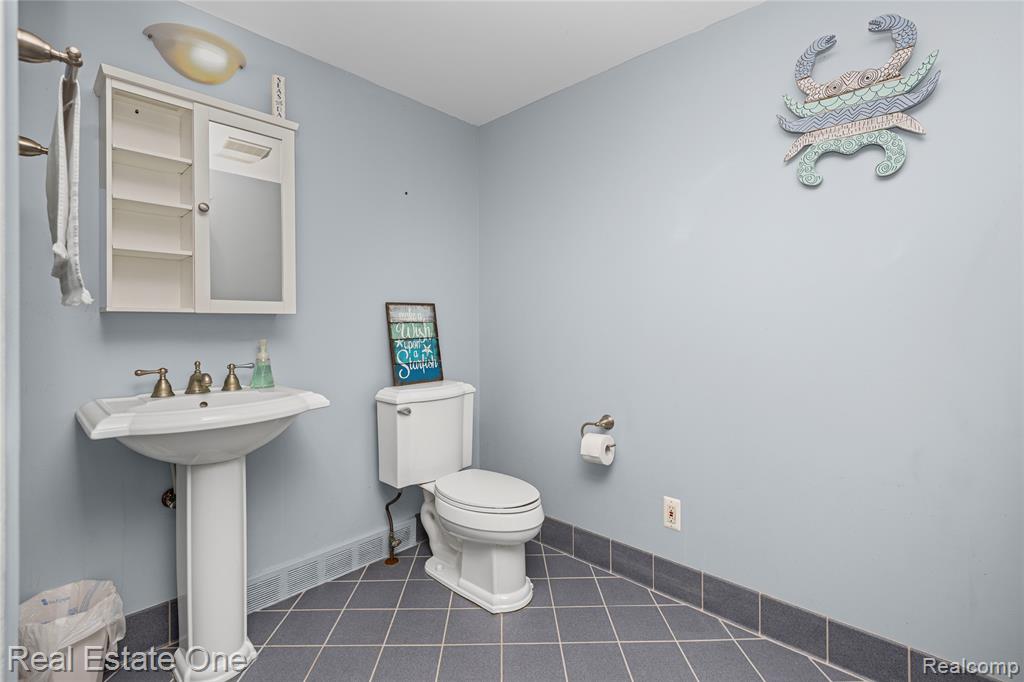 4163 Old Dominion Drive, West Bloomfield, MI 48323 — Photo 10