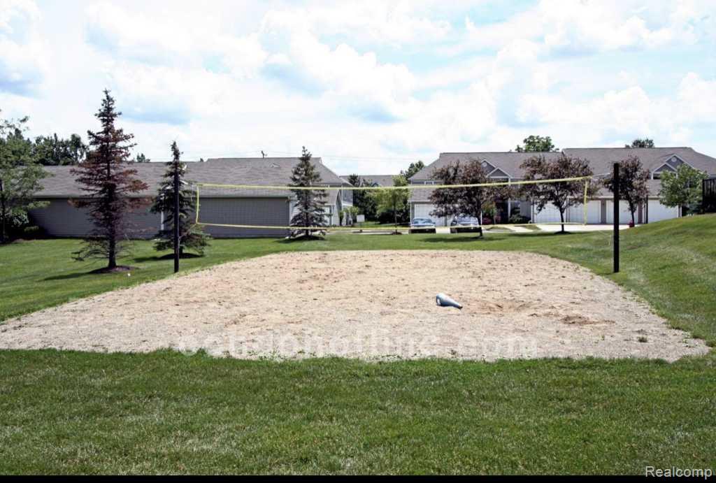 1245 Heatherwood Lane, Ann Arbor, MI 48108 — Photo 5