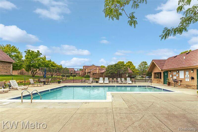 6129 Westbrooke Drive, West Bloomfield, MI — Photo 44