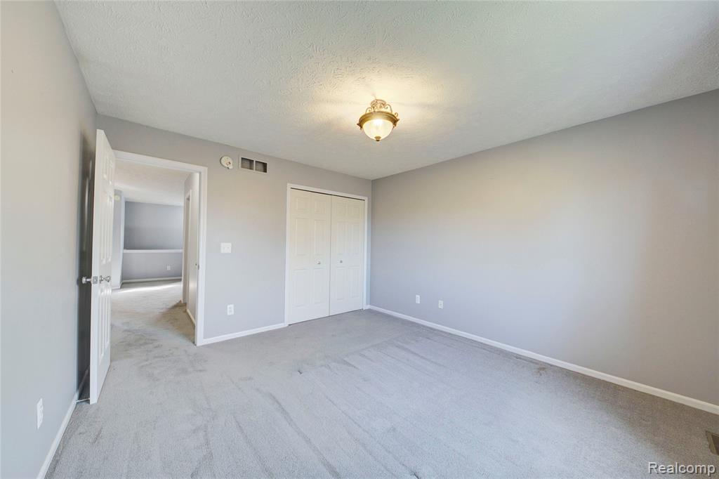 1040 Spirea, Howell, MI 48843 — Photo 23