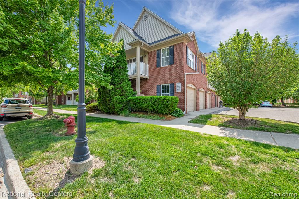 4048 Berkeley Avenue, Canton, MI 48188 — Photo 3