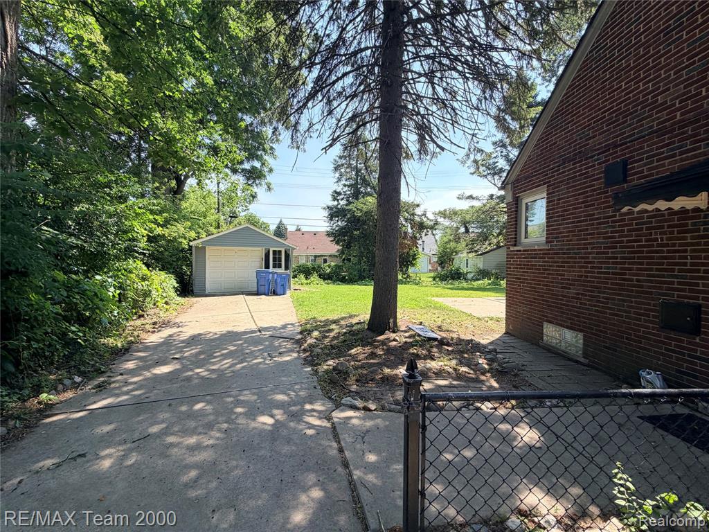1415 Oakland Court, Dearborn Heights, MI 48125 — Photo 2
