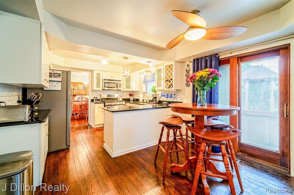43682 LOMBARDY Drive, Canton, MI 48187 — Photo 20