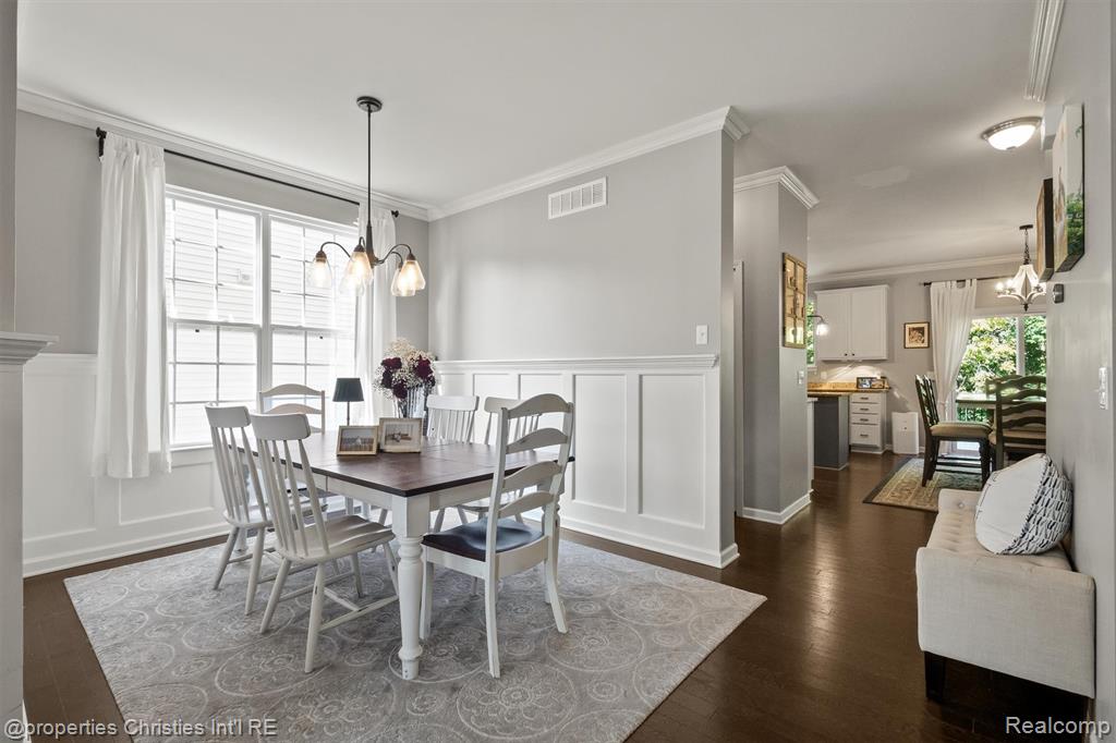 27087 Victoria Road, Novi, MI — Photo 5