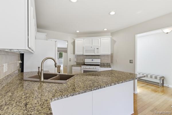 41184 Greenspire Drive, Clinton Twp, MI 48038 — Photo 9