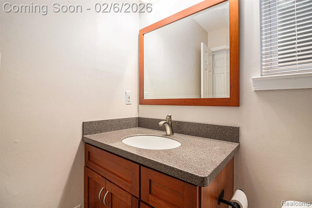 24516 Simmons Drive, Novi, MI — Photo 13