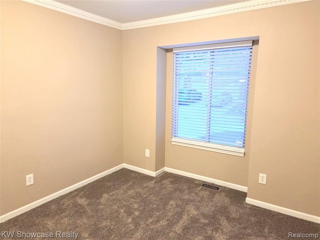 4031 Heatherwood Court Heatherwood Ct, Warren, MI 48092 — Photo 5