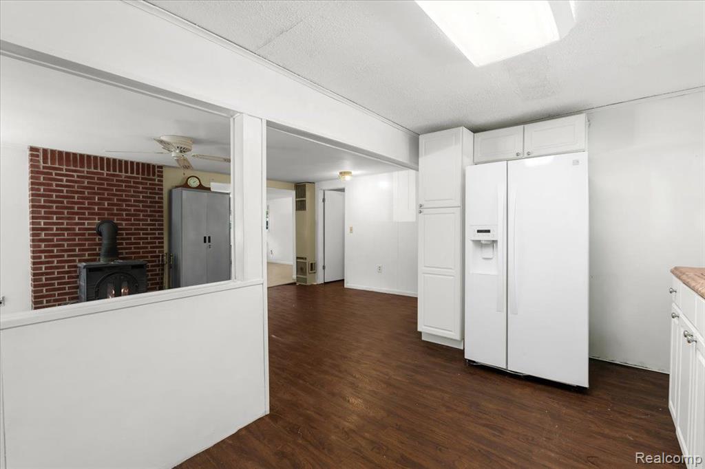 220 ELLSWORTH LAKE Drive, Gregory, MI 48137 — Photo 11