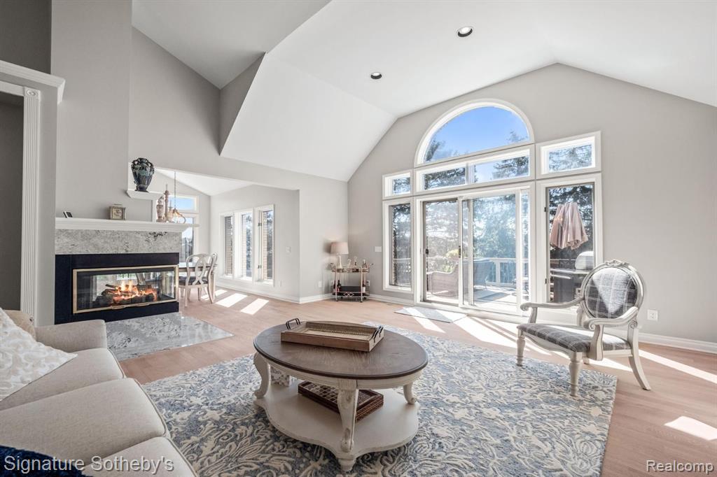 51 CHATEAUX DU LAC, Fenton, MI 48430 — Photo 5