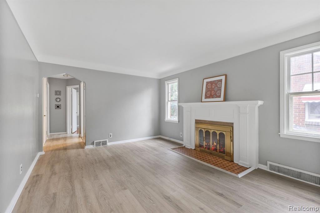 9039 BRACE Street, Detroit, MI 48228 — Photo 2