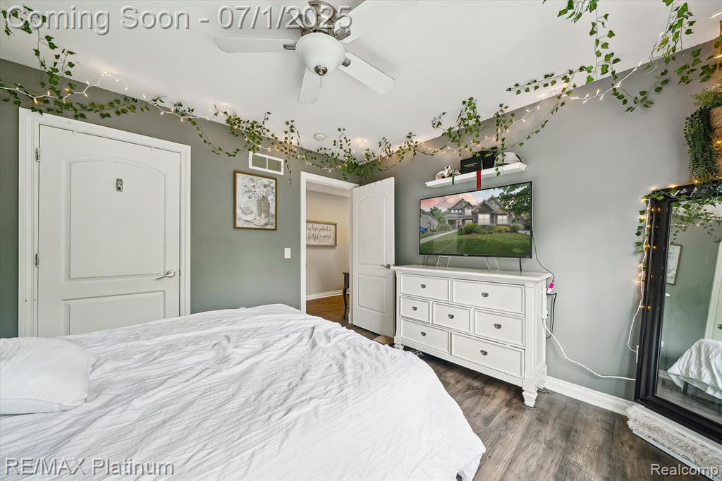 4209 Oak Street, Grand Blanc, MI 48439 — Photo 26