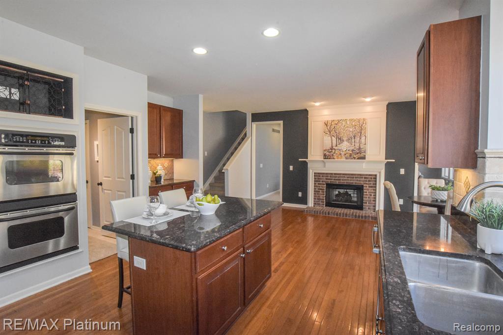 9037 RIDGEFIELD Drive, Brighton, MI 48114 — Photo 19