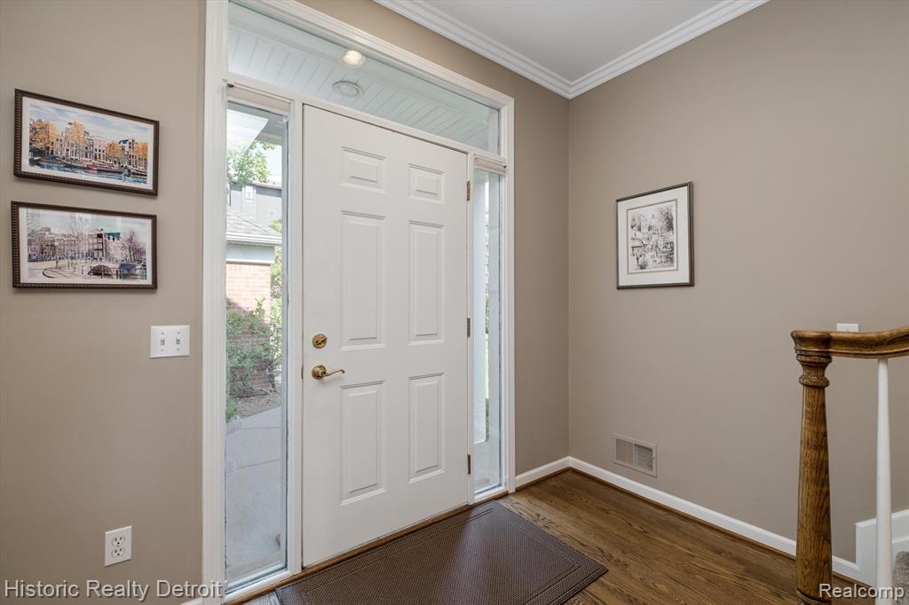 203 WINDWARD Court, 22, Detroit, MI 48207 — Photo 7