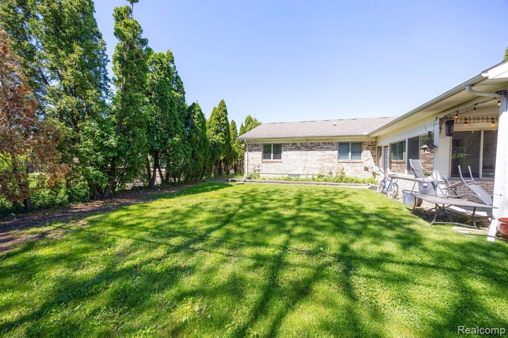 5858 Reuter Street, Dearborn, MI 48126 — Photo 10